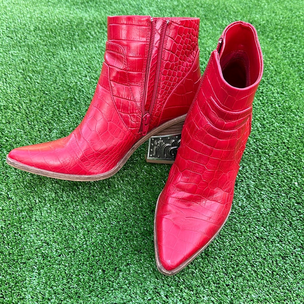 Red Gianni Bini Booties